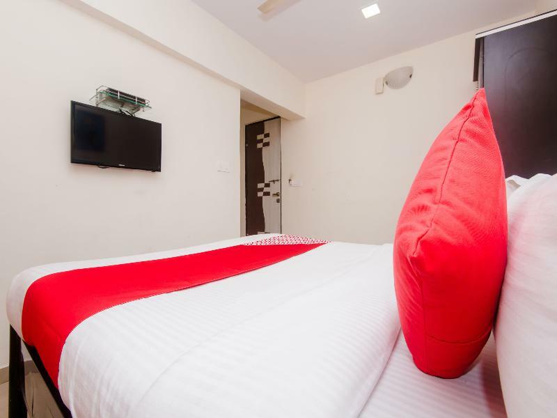 Oyo Flagship 756 Hotel Sarang Heritage Navi Mumbai Extérieur photo